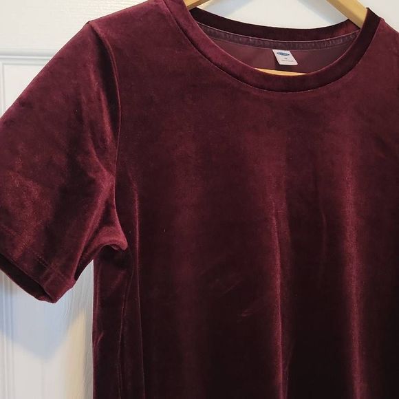 Old Navy Velvet Tee Shirt Maroon Burgundy Wine XS - Picture 8 of 8